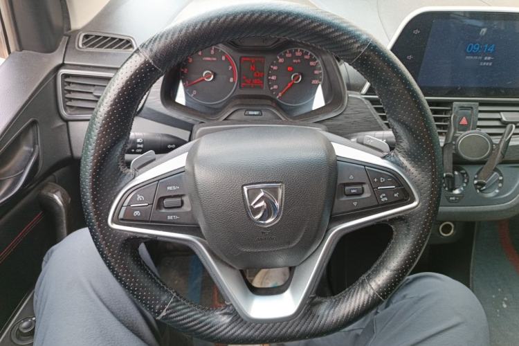 Used Baojun 310 2017 1.5L automatic comfort version Steering Wheel