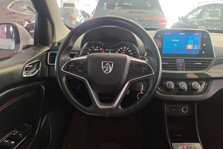 Used Baojun 310 2017 1.5L Automatic Luxury Model Steering Wheel