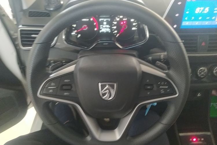 Used Baojun 310 2017 1.5L Automatic Luxury Model Steering Wheel