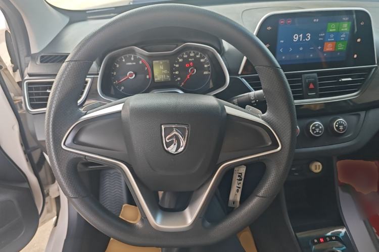 Used Baojun 310 2017 1.5L Automatic Fashion Model Steering Wheel
