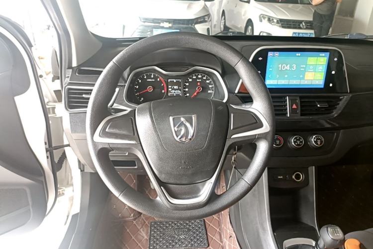 Used Baojun 310 2017 1.5L Manual Fashion Model Steering Wheel