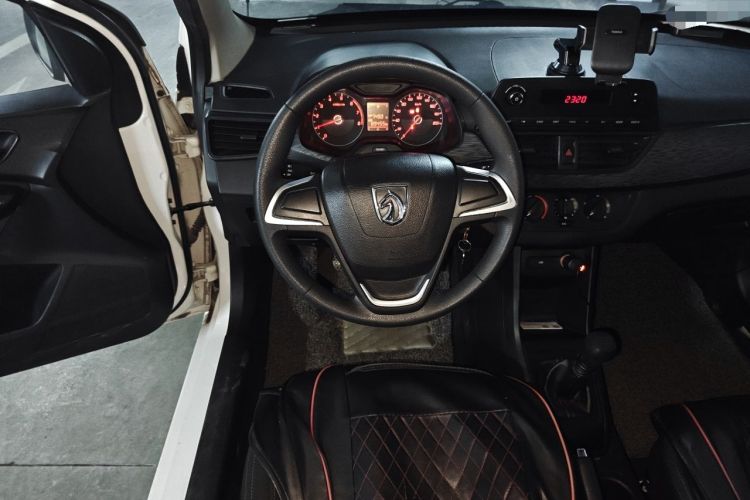 Used Baojun 310 2017 1.5L manual Comfort trim Steering Wheel