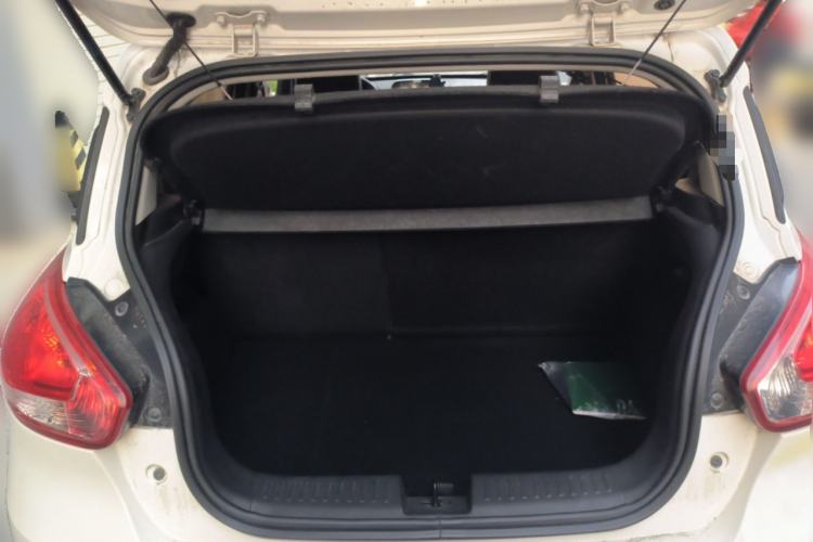 Used Baojun 310 2017 1.5L Automatic Fashion Model Trunk