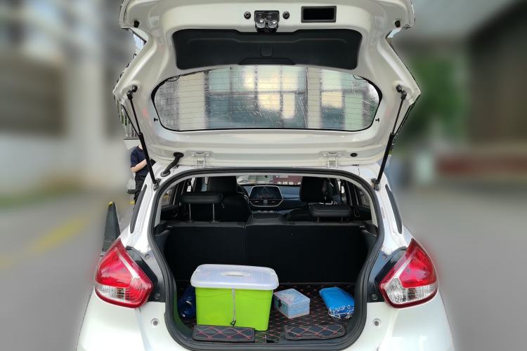 Used Baojun 310 2017 1.5L Automatic Fashion Model Trunk
