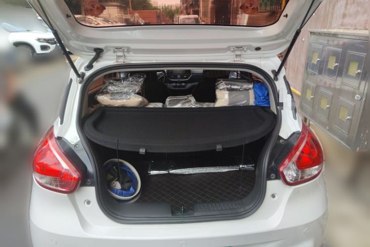 Used Baojun 310 2017 1.5L Automatic Fashion Model Trunk