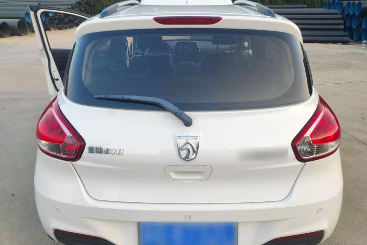 Used Baojun 310 2017 1.5L Manual Fashion Model Trunk
