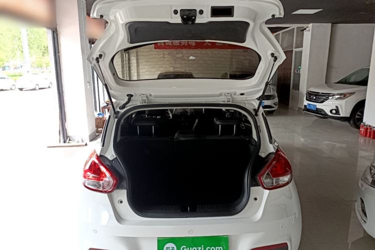 Used Baojun 310 2017 1.5L Manual Fashion Model Trunk