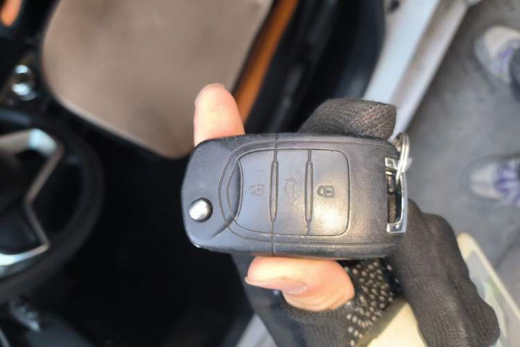 Used Baojun 310 2017 1.5L Automatic Fashion Model Vehicle Key