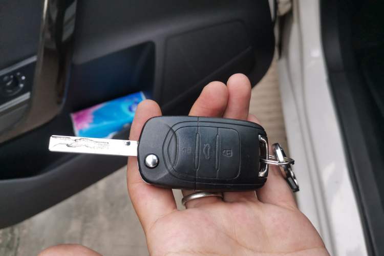 Used Baojun 310 2017 1.5L Automatic Fashion Model Vehicle Key
