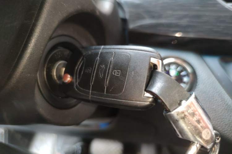 Used Baojun 310 2017 1.5L Automatic Fashion Model Vehicle Key