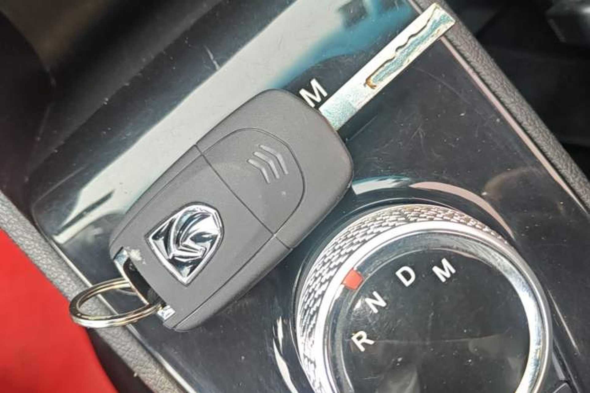Used Baojun 310 2017 1.5L automatic comfort version Vehicle Key