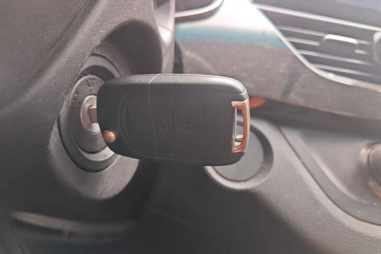 Used Baojun 310 2017 1.5L Manual Fashion Model Vehicle Key