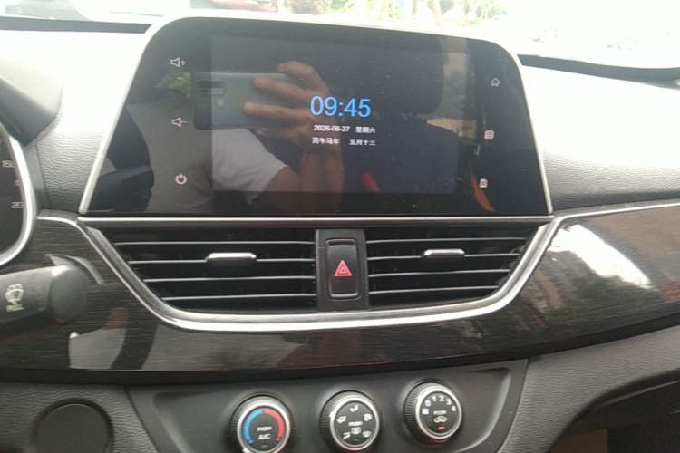 Used Baojun 310 2017 1.5L Automatic Fashion Model Audio And AC Panel
