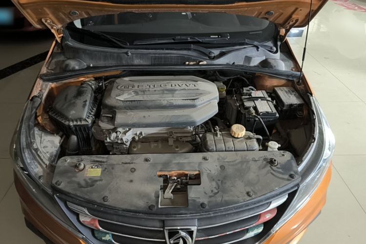Used Baojun 310 2017 1.5L Manual Luxury Model Engine Bay