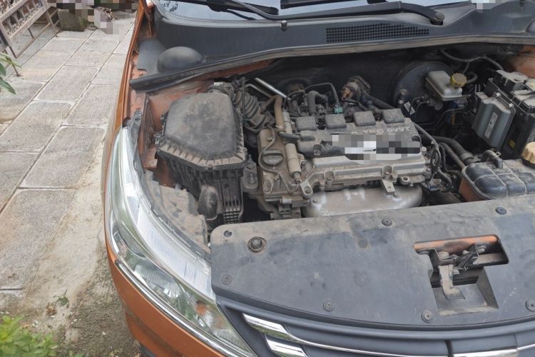 Used Baojun 310 2017 1.5L Manual Fashion Model Engine Bay Right