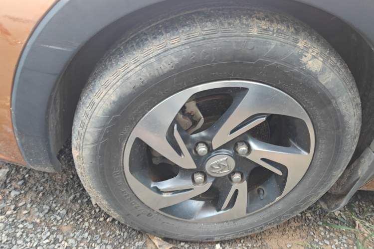Used Baojun 310 2017 1.5L Automatic Fashion Model Exterior 7