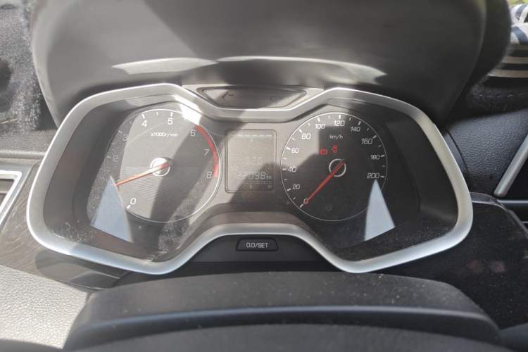 Used Baojun 310 2017 1.5L Manual Fashion Model Instrument Cluster