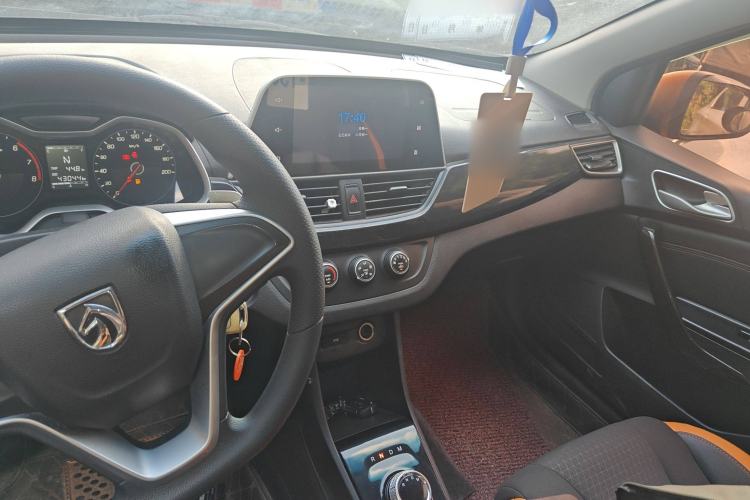 Used Baojun 310 2017 1.5L Automatic Fashion Model Interior 2