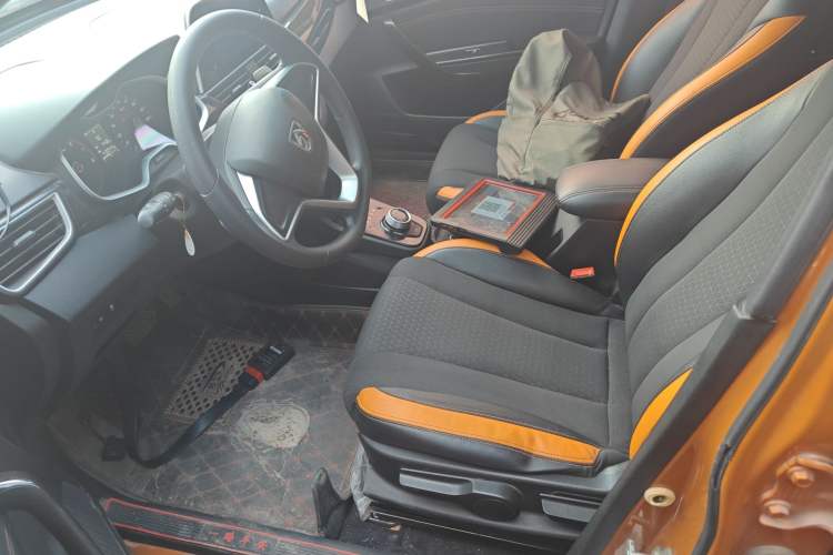 Used Baojun 310 2017 1.5L Automatic Fashion Model Left Front Seat