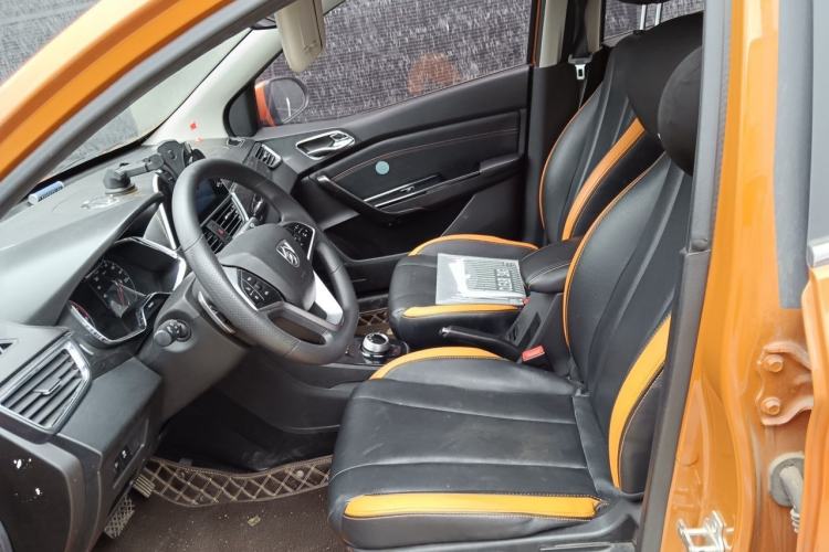 Used Baojun 310 2017 1.5L Automatic Luxury Model Left Front Seat