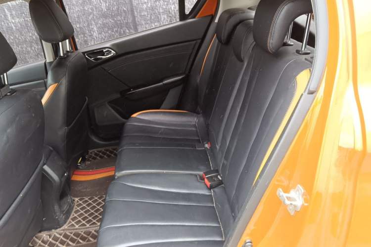 Used Baojun 310 2017 1.5L Automatic Luxury Model Left Rear Seat