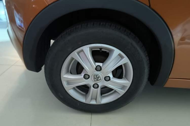 Used Baojun 310 2017 1.5L Manual Luxury Model Right Rear Wheel Hub