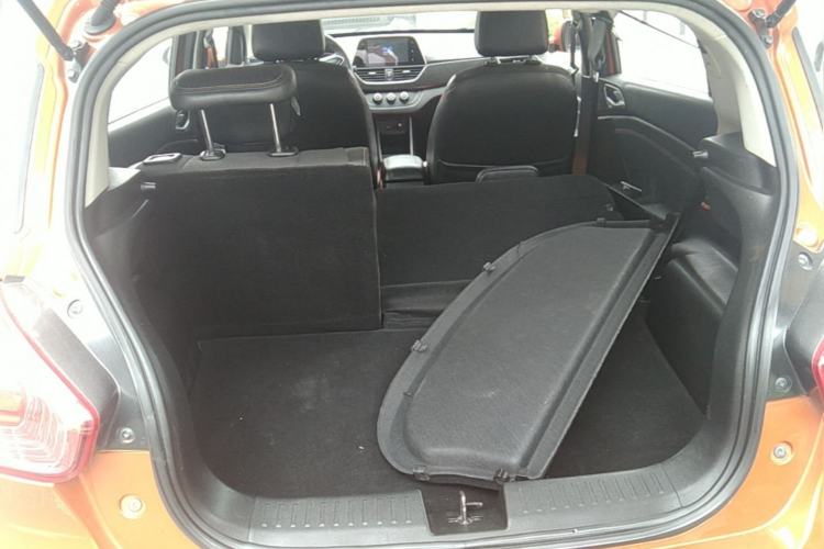 Used Baojun 310 2017 1.5L Automatic Fashion Model Trunk