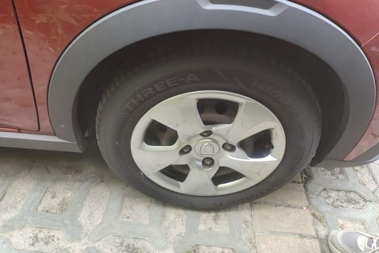 Used Baojun 310 2019 1.2L Automatic Comfort Model Right Front Wheel Hub