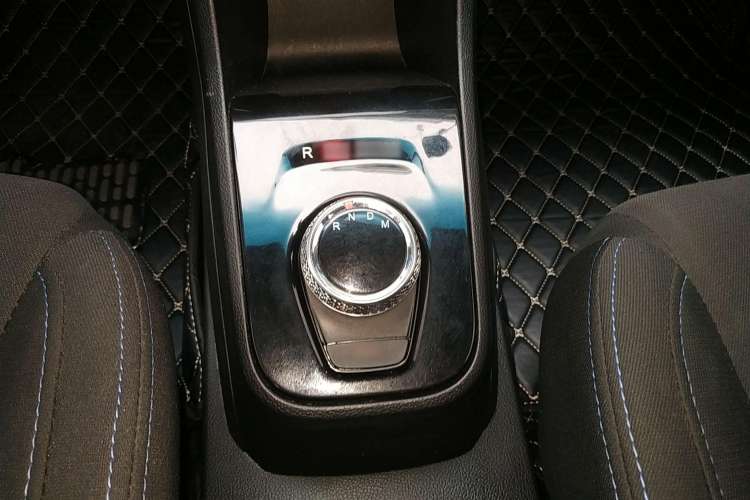 Used Baojun 310 2019 1.2L Automatic Comfort Model Gear Lever