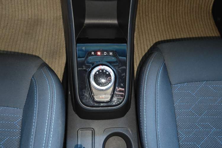 Used Baojun 310 2019 1.2L Automatic Comfort Model Gear Lever