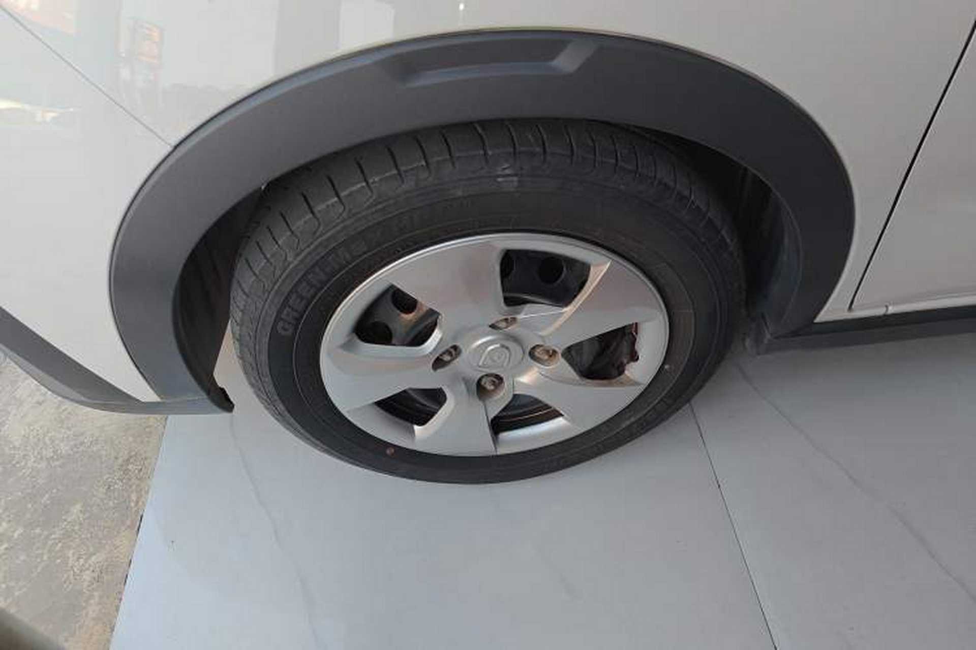 Used Baojun 310 2019 1.2L Automatic Comfort Model Left Front Wheel Hub