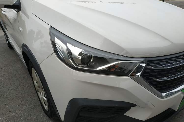 Used Baojun 310 2019 1.2L Automatic Comfort Model Right Front Headlight
