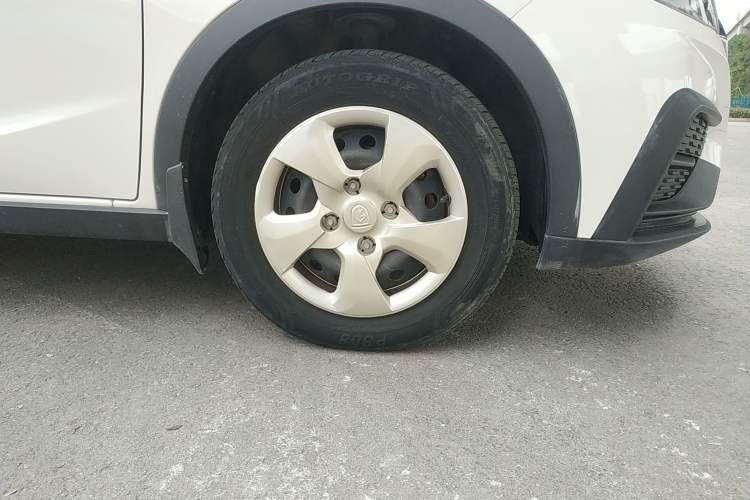 Used Baojun 310 2019 1.2L Automatic Comfort Model Right Front Wheel Hub