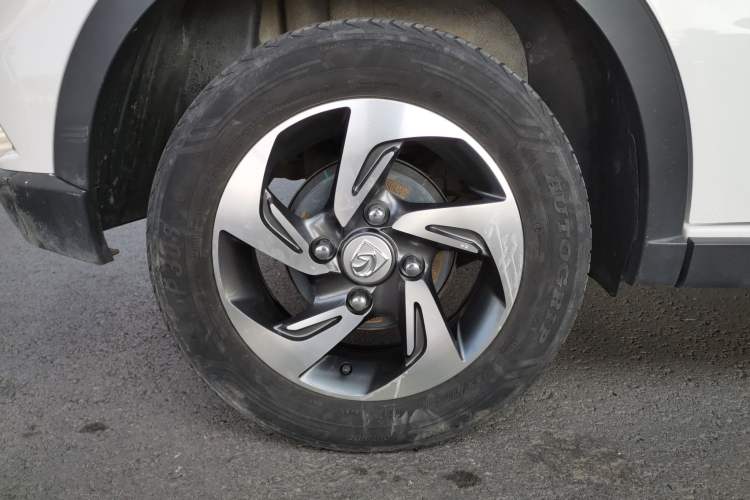 Used Baojun 310 2019 1.2L Automatic Comfort Model Right Rear Wheel Hub