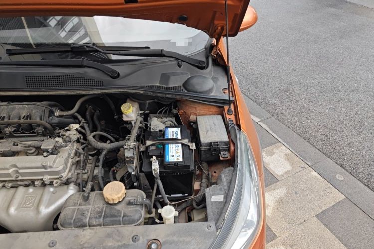 Used Baojun 310 2019 1.2L Automatic Comfort Model Engine Bay Left