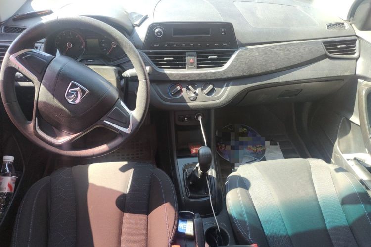 Used Baojun 310 2020 1.2L Manual Comfort Edition Center Console