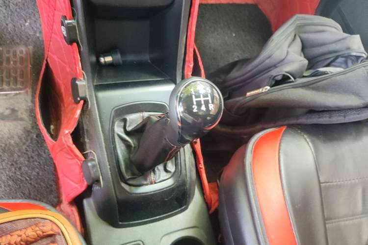 Used Baojun 310 2020 1.2L Manual Comfort Edition Gear Lever