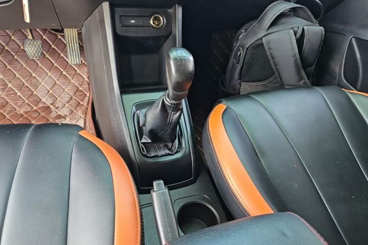 Used Baojun 310 2020 1.2L Manual Comfort Edition Gear Lever