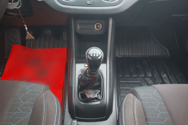 Used Baojun 310 2020 1.2L Manual Value Edition Gear Lever