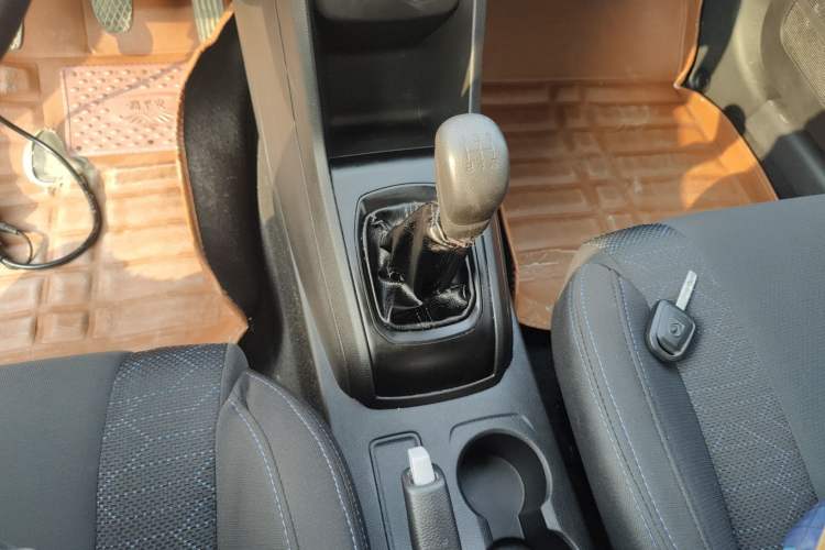Used Baojun 310 2020 1.2L Manual Value Edition Gear Lever