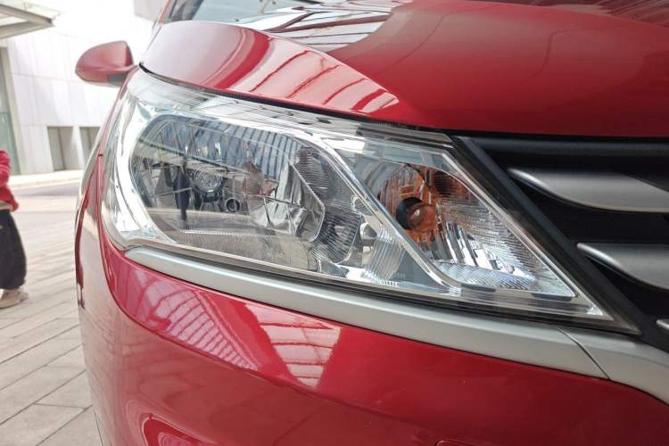 Used Baojun 310 2020 1.2L Manual Comfort Edition Right Front Headlight