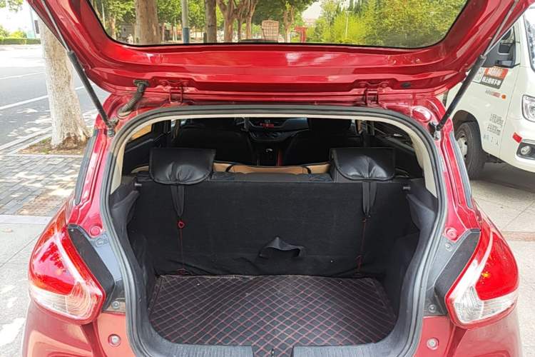 Used Baojun 310 2020 1.2L Manual Comfort Edition Trunk