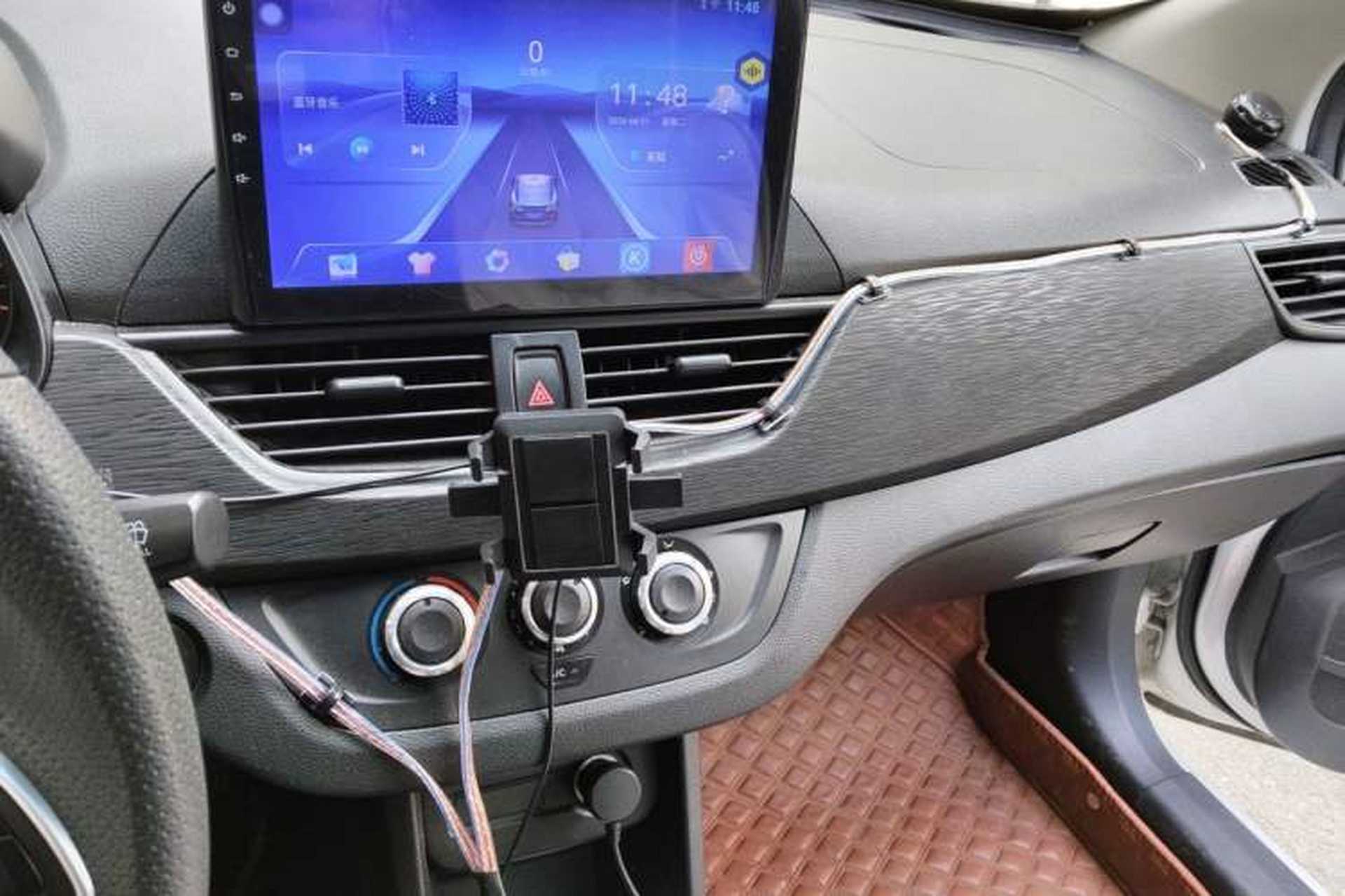 Used Baojun 310 2020 1.2L Manual Comfort Edition Audio And AC Panel