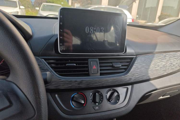 Used Baojun 310 2020 1.2L Manual Value Edition Audio And AC Panel