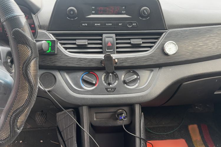 Used Baojun 310 2020 1.2L Manual Value Edition Audio And AC Panel