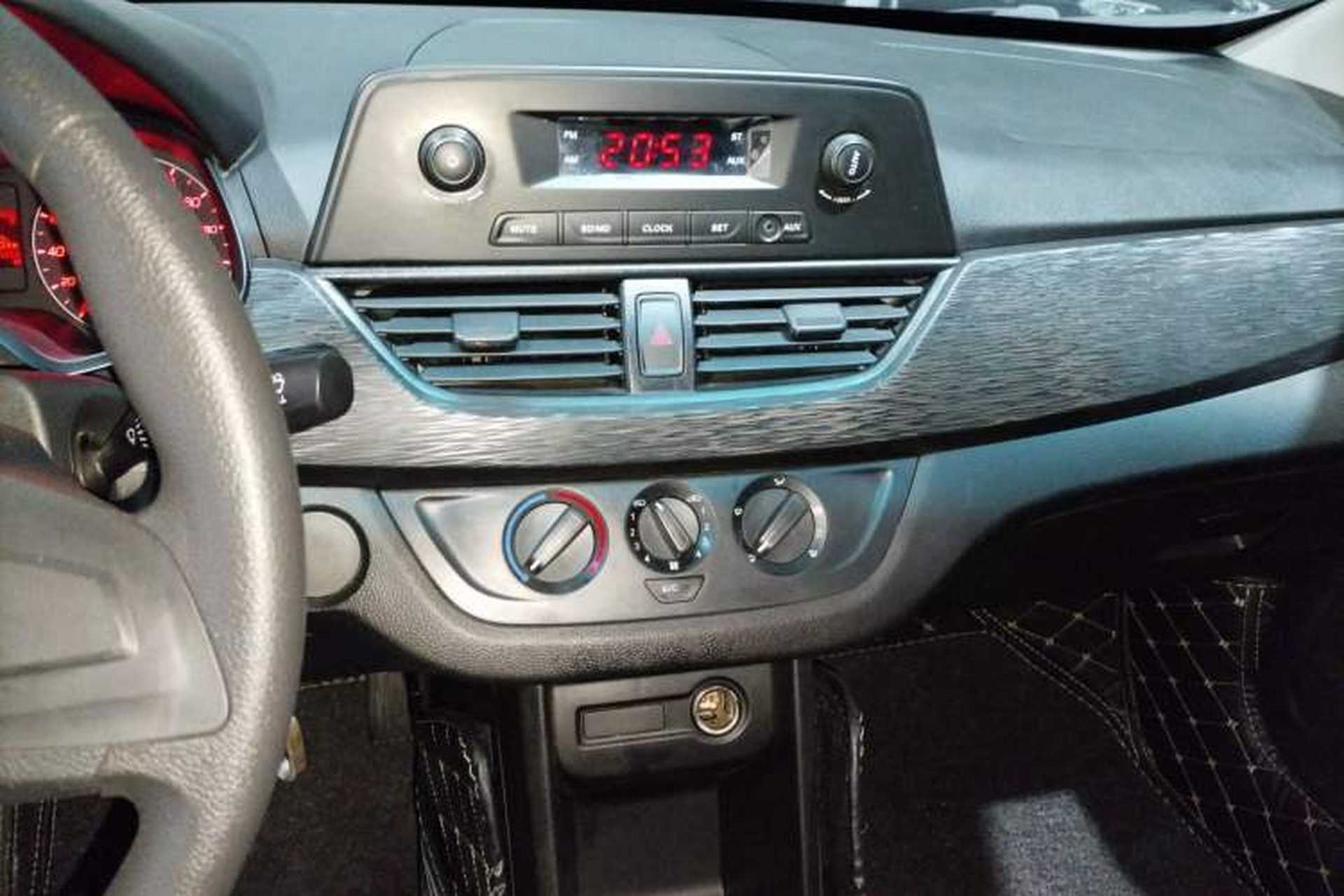 Used Baojun 310 2020 1.2L Manual Value Edition Audio And AC Panel