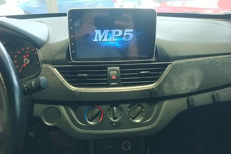 Used Baojun 310 2020 1.2L Manual Comfort Edition Audio And AC Panel