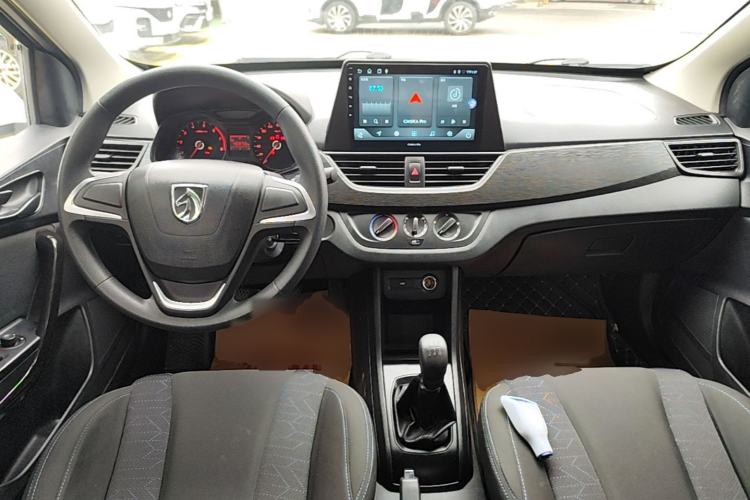 Used Baojun 310 2020 1.2L Manual Comfort Edition Center Console
