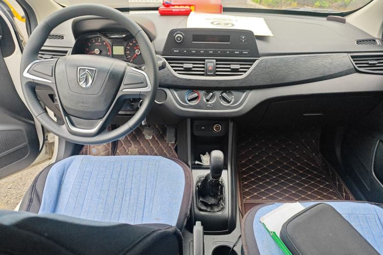 Used Baojun 310 2020 1.2L Manual Comfort Edition Center Console