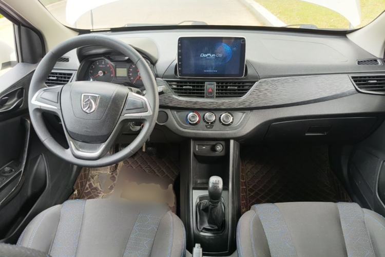 Used Baojun 310 2020 1.2L Manual Comfort Edition Center Console
